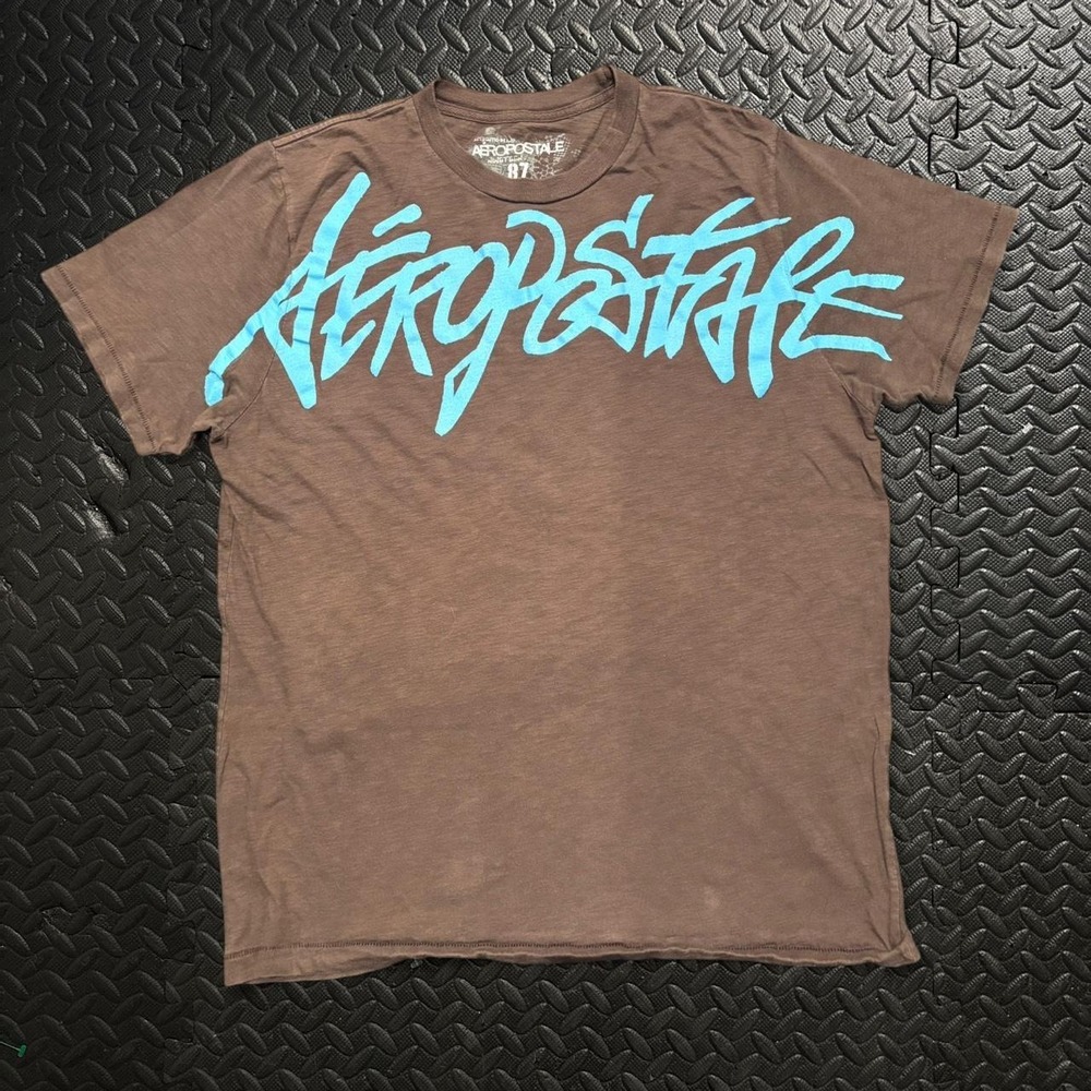 Y2K Aéropostale Graffiti Script Spellout Tee